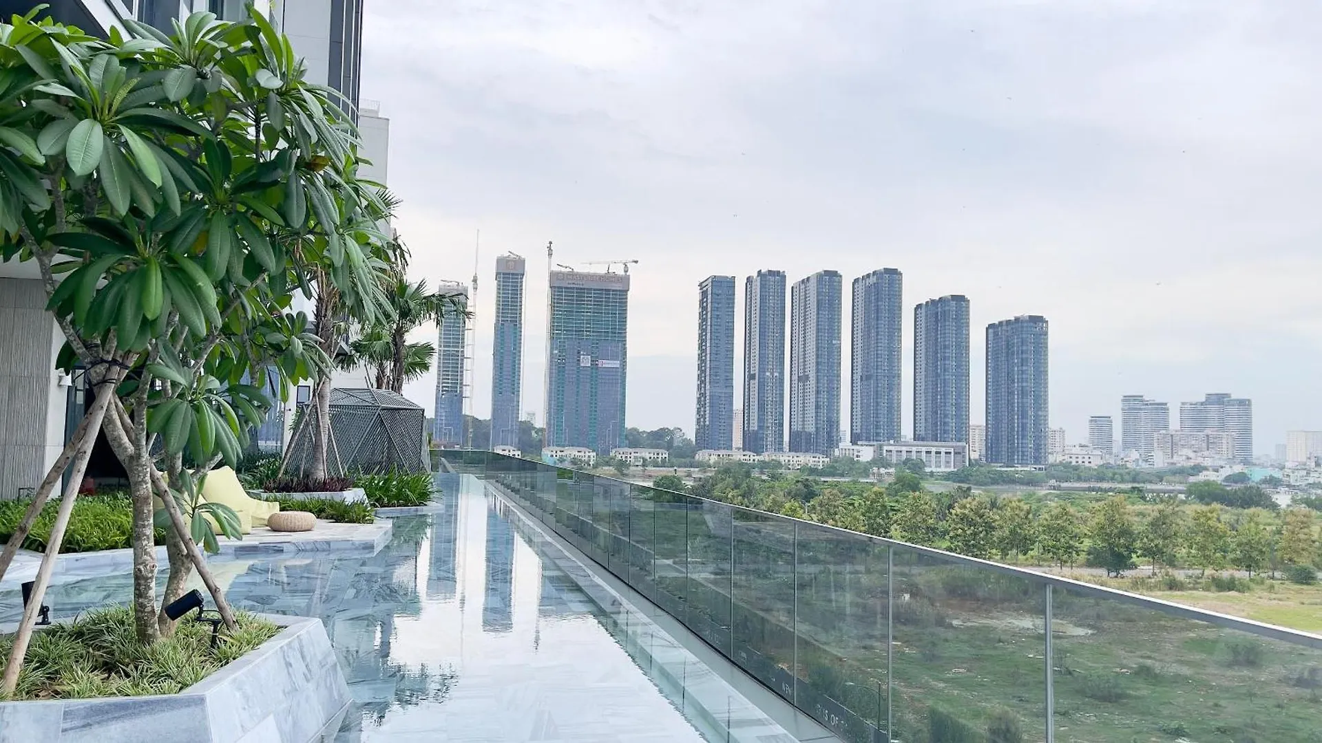 M-H Residence - Crest Metropole Apartments Two Bedrooms With Pool Ho Chi Minh City
